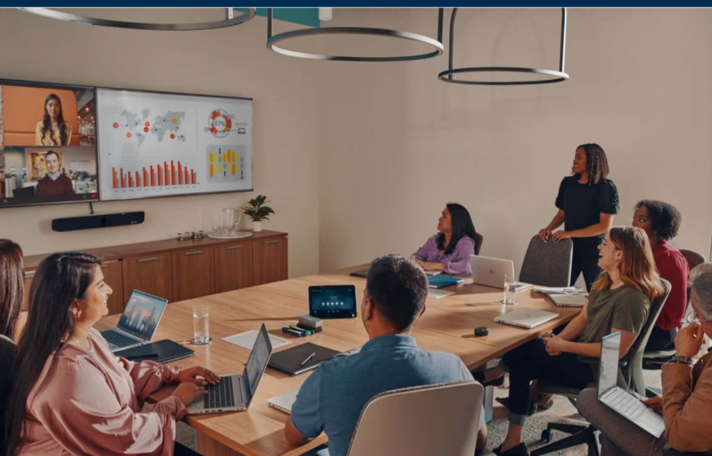 Smart meeting room with HP Poly Studio Video bar